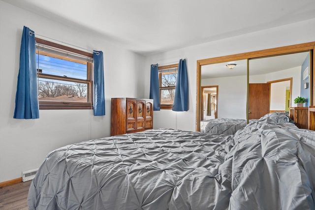 9043 W Grantosa DRIVE, Milwaukee, WI 53225