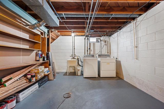 9043 W Grantosa DRIVE, Milwaukee, WI 53225