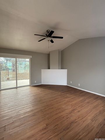 9235 Echo Port, San Antonio, TX 78242