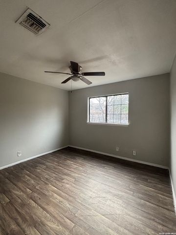 9235 Echo Port, San Antonio, TX 78242