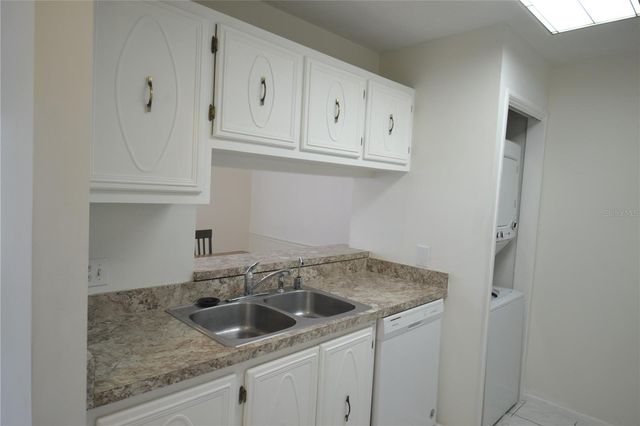 329 MOORINGS COVE DRIVE, Tarpon Springs, FL 34689