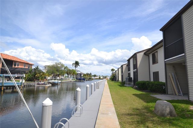 329 MOORINGS COVE DRIVE, Tarpon Springs, FL 34689