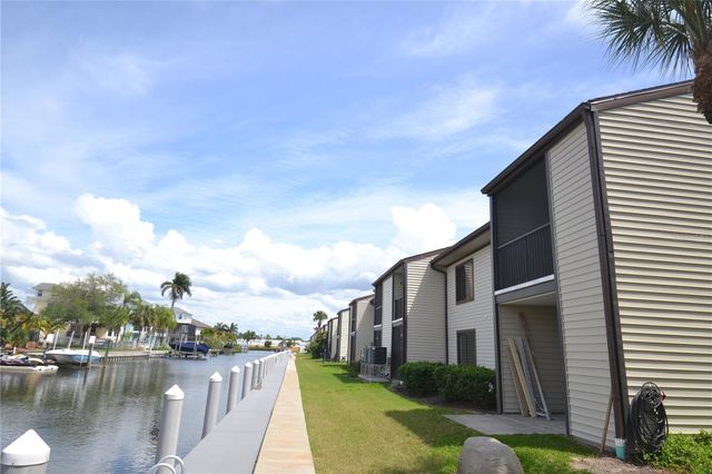 329 MOORINGS COVE DRIVE, Tarpon Springs, FL 34689