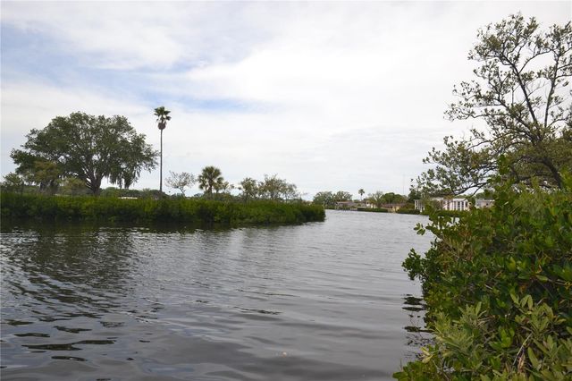 329 MOORINGS COVE DRIVE, Tarpon Springs, FL 34689