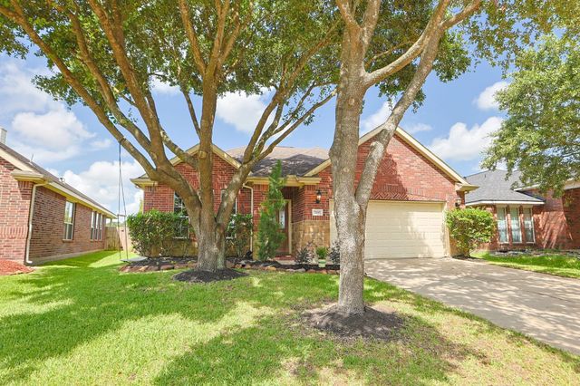 22027 Field Green Drive, Cypress, TX 77433