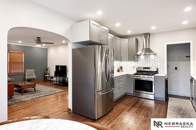 4548 Mason Street, Omaha, NE 68106