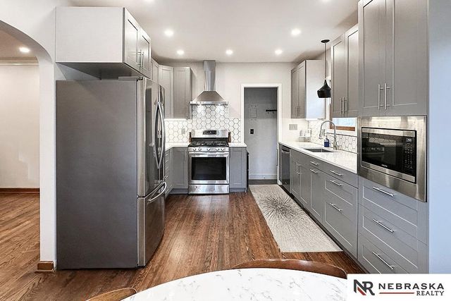 4548 Mason Street, Omaha, NE 68106