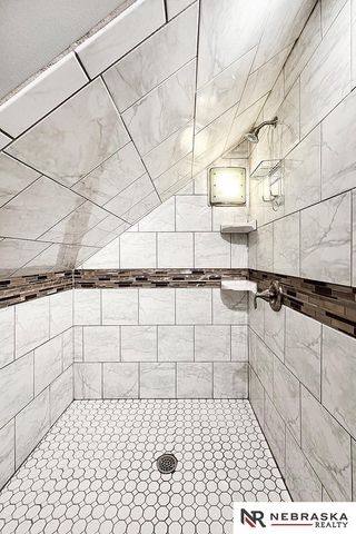 4548 Mason Street, Omaha, NE 68106