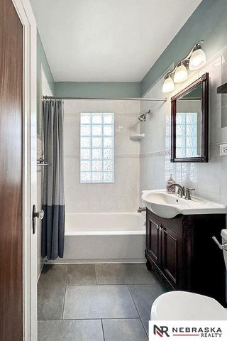 4548 Mason Street, Omaha, NE 68106