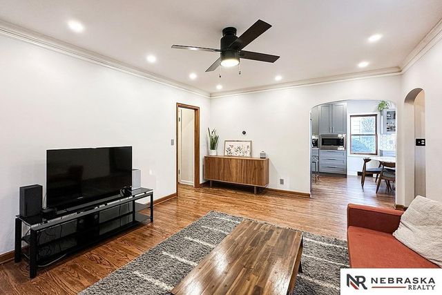 4548 Mason Street, Omaha, NE 68106