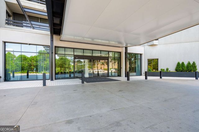 2660 Peachtree Road NW 18G, Atlanta, GA 30305
