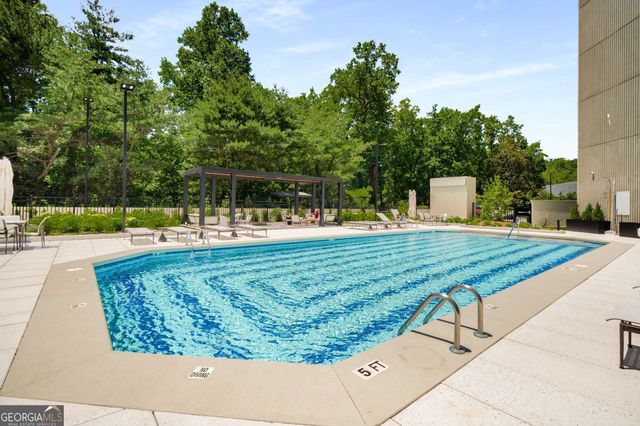 2660 Peachtree Road NW 18G, Atlanta, GA 30305