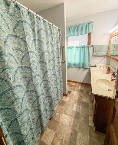 1226 N Walnut Street, Danville, IL 61832