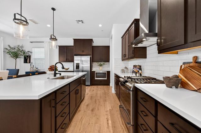 3220 Crocker Dr, Sacramento, CA 95818