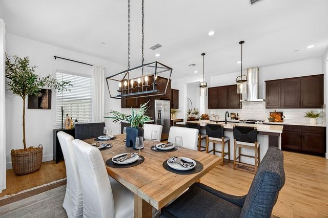 3220 Crocker Dr, Sacramento, CA 95818