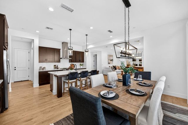 3220 Crocker Dr, Sacramento, CA 95818