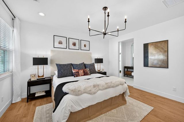 3220 Crocker Dr, Sacramento, CA 95818