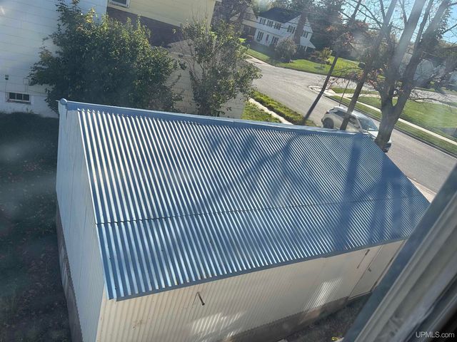 512 E Longyear Street, Bessemer, MI 49911