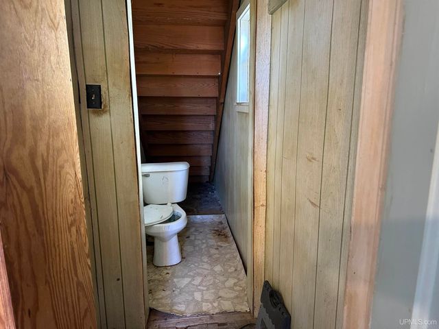 512 E Longyear Street, Bessemer, MI 49911