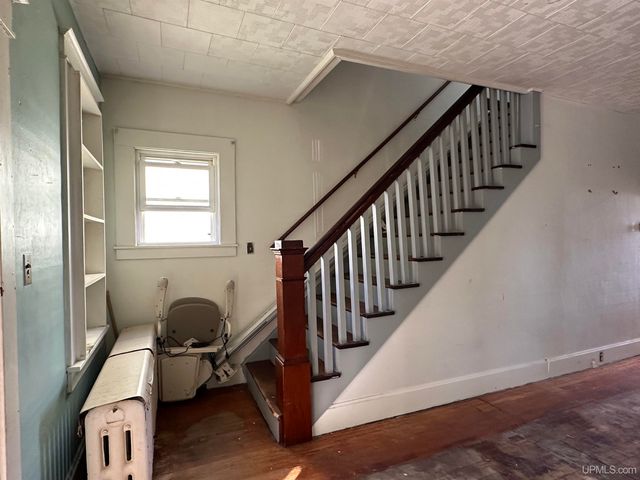 512 E Longyear Street, Bessemer, MI 49911