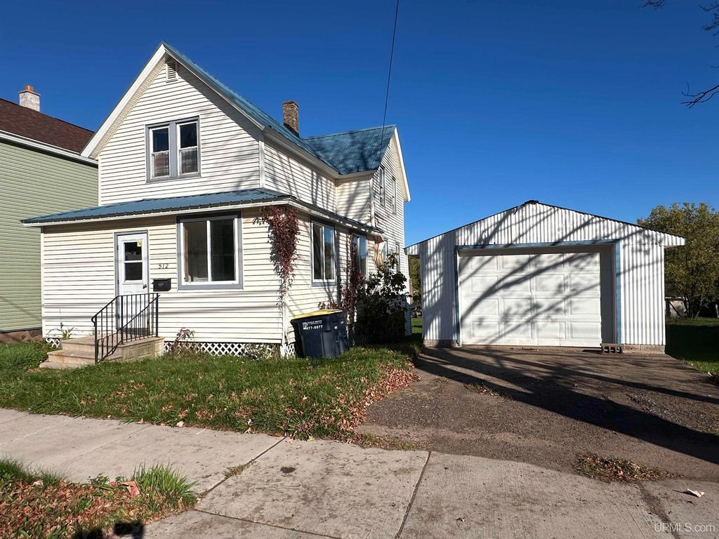 512 E Longyear Street, Bessemer, MI 49911