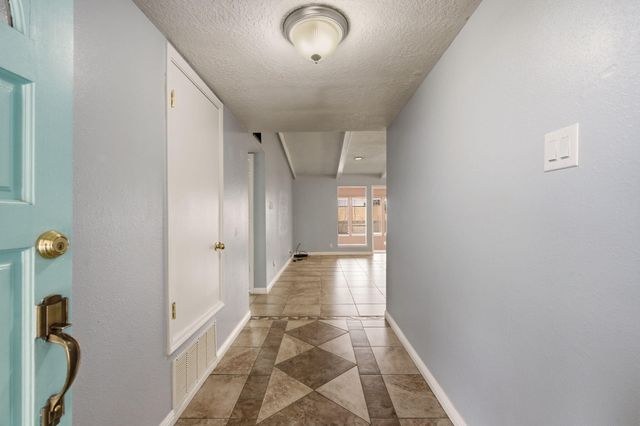 7225 Ticonderoga Road NE, Albuquerque, NM 87109