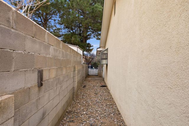 7225 Ticonderoga Road NE, Albuquerque, NM 87109