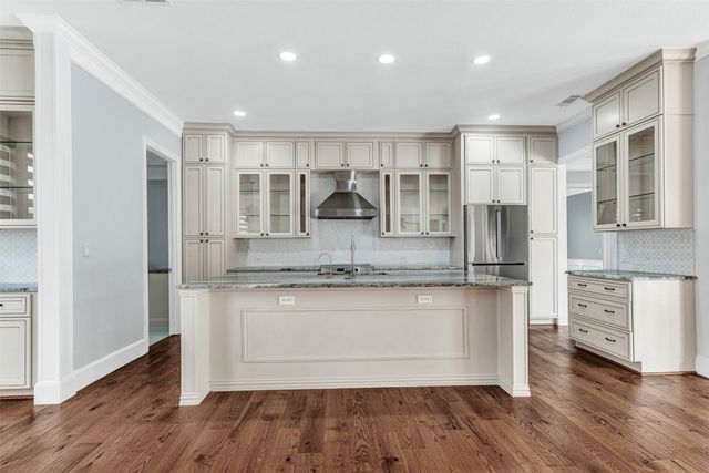 5821 Braemar Drive, Plano, TX 75093