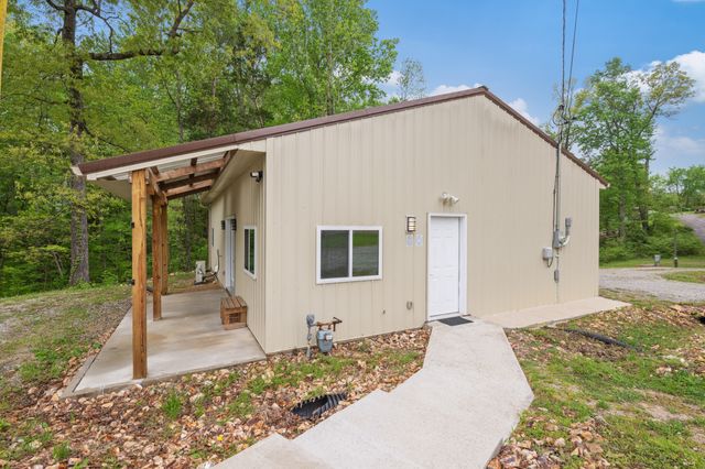 80 Whippoorwill Ln, Decaturville, TN 38329