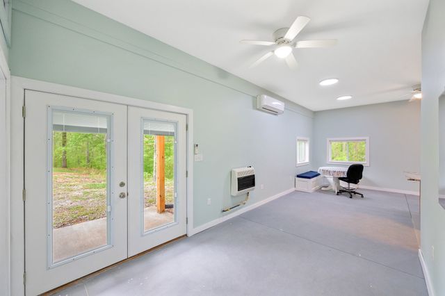 80 Whippoorwill Ln, Decaturville, TN 38329