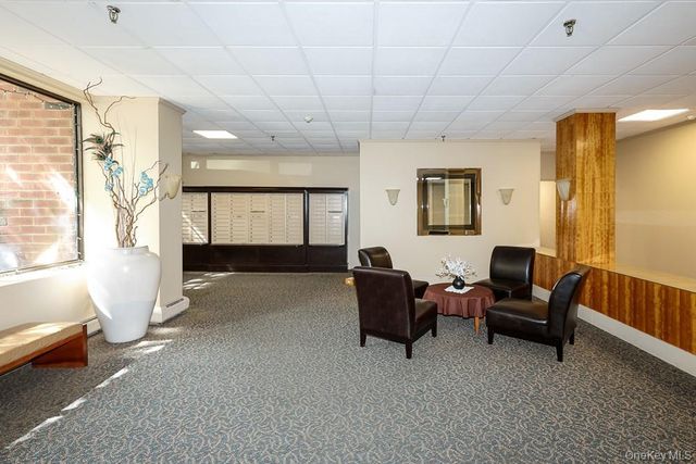 100 Clinton Avenue 2X, Mineola, NY 11501