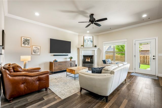 6307 S 49th Street, Rogers, AR 72758