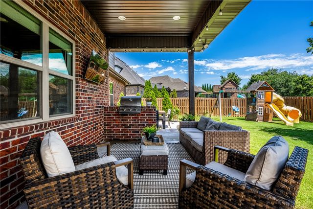 6307 S 49th Street, Rogers, AR 72758