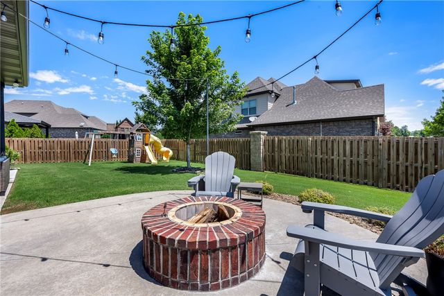 6307 S 49th Street, Rogers, AR 72758