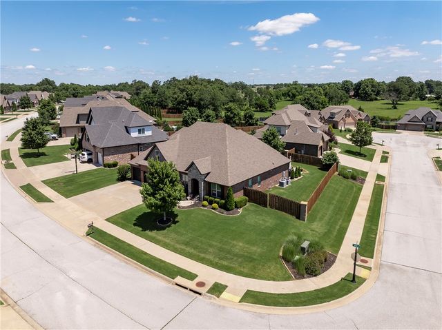 6307 S 49th Street, Rogers, AR 72758