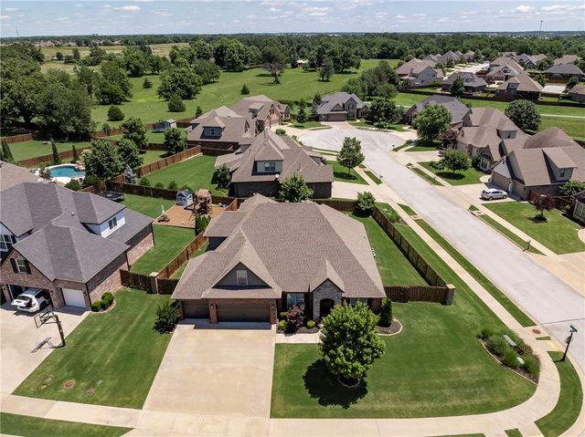 6307 S 49th Street, Rogers, AR 72758