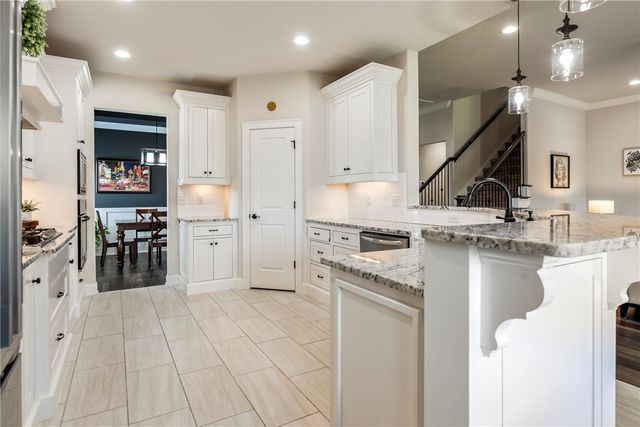 6307 S 49th Street, Rogers, AR 72758