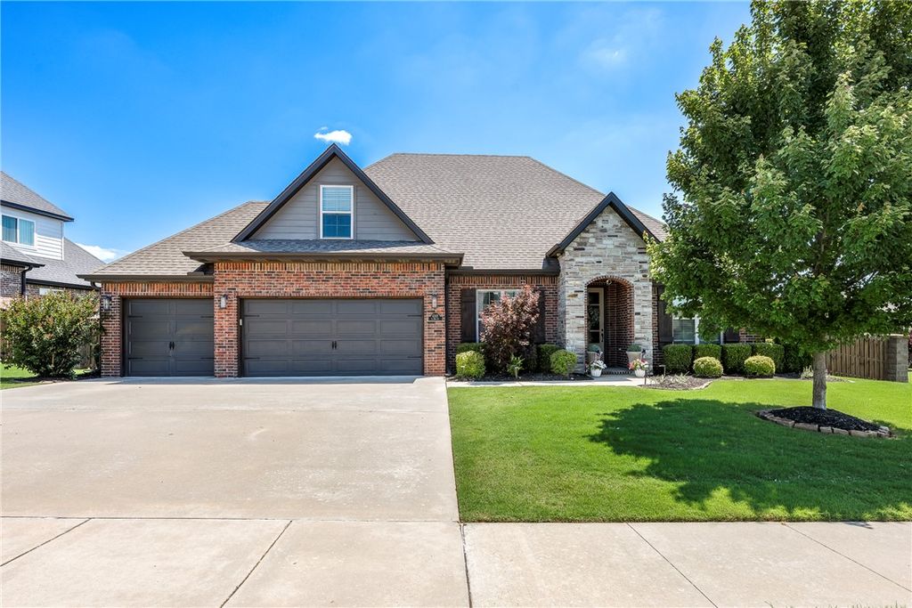6307 S 49th Street, Rogers, AR 72758