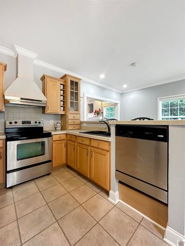 208 Goose Creek Dr, Cadiz, KY 42211