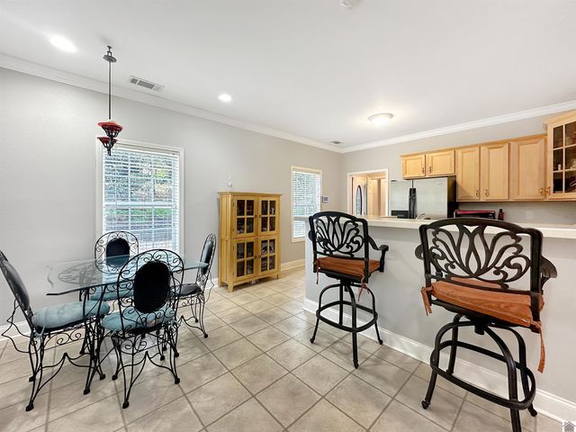 208 Goose Creek Dr, Cadiz, KY 42211