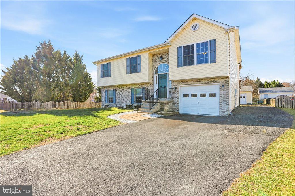 54 CORIANDER WAY, Bunker Hill, WV 25413