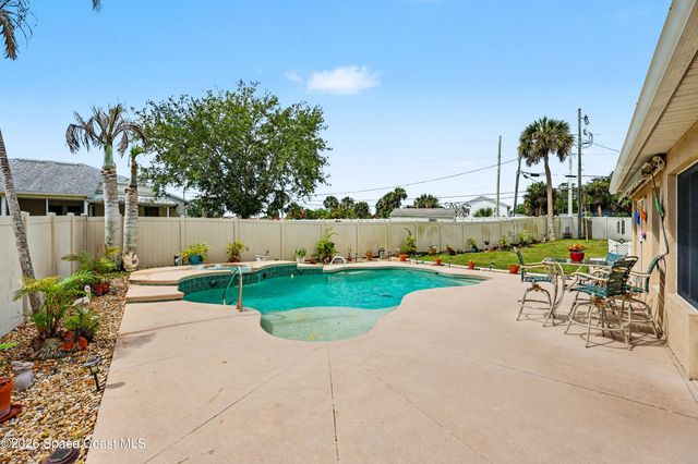 135 Country Woods Place, Merritt Island, FL 32952