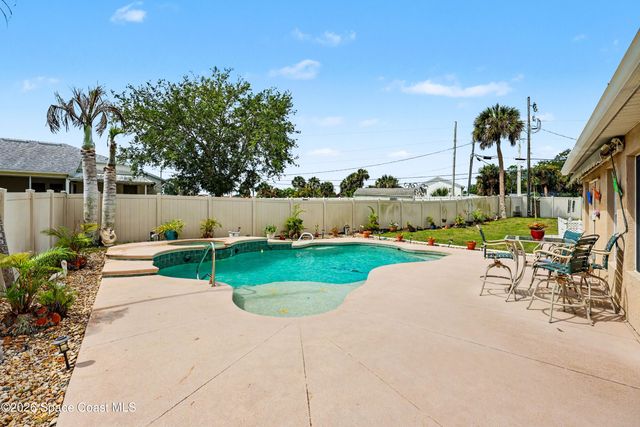 135 Country Woods Place, Merritt Island, FL 32952