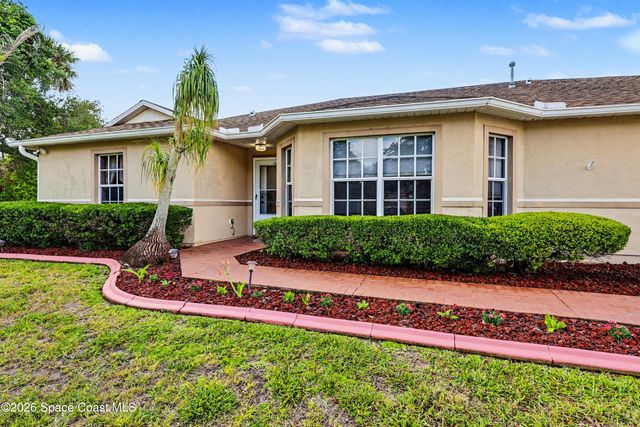 135 Country Woods Place, Merritt Island, FL 32952