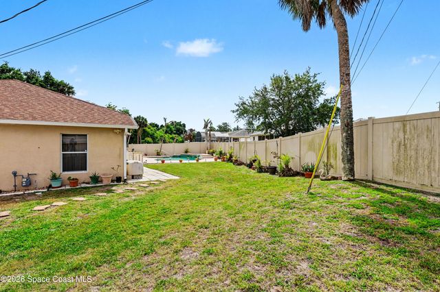 135 Country Woods Place, Merritt Island, FL 32952