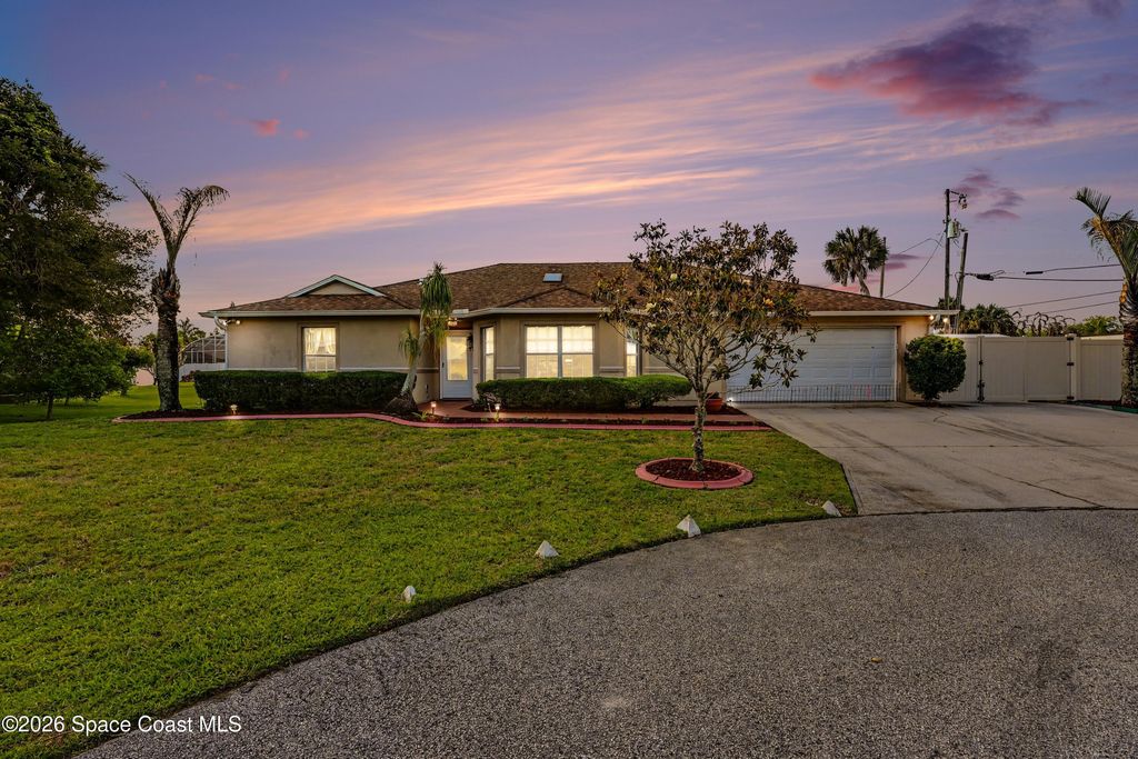 135 Country Woods Place, Merritt Island, FL 32952