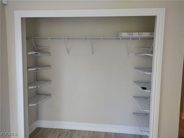 2220 SE 7th ST, Cape Coral, FL 33990