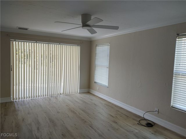 2220 SE 7th ST, Cape Coral, FL 33990