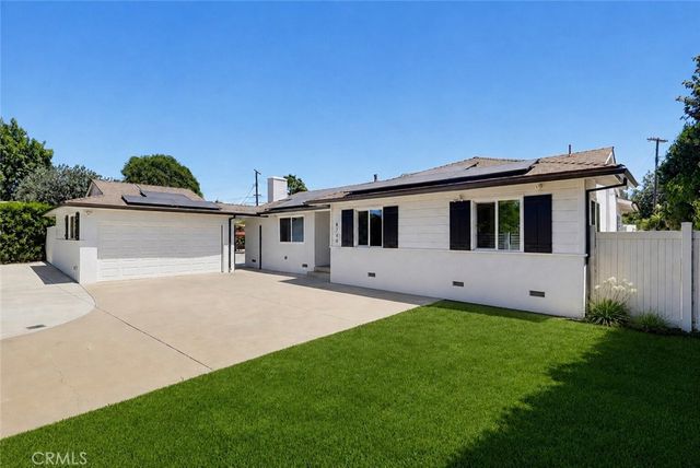 8740 Paso Robles, Northridge, CA 91325