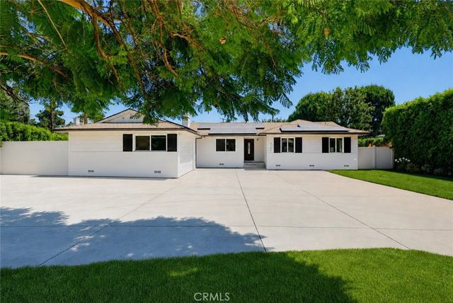 8740 Paso Robles, Northridge, CA 91325